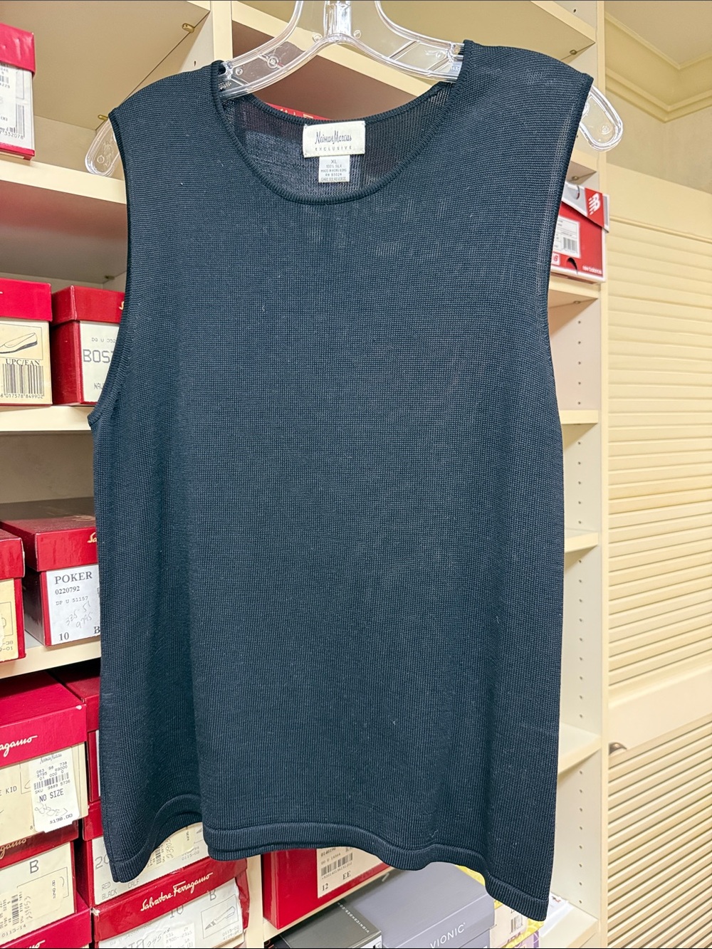 Neiman Marcus Black Sleeveless 100% silk knit Tank Top